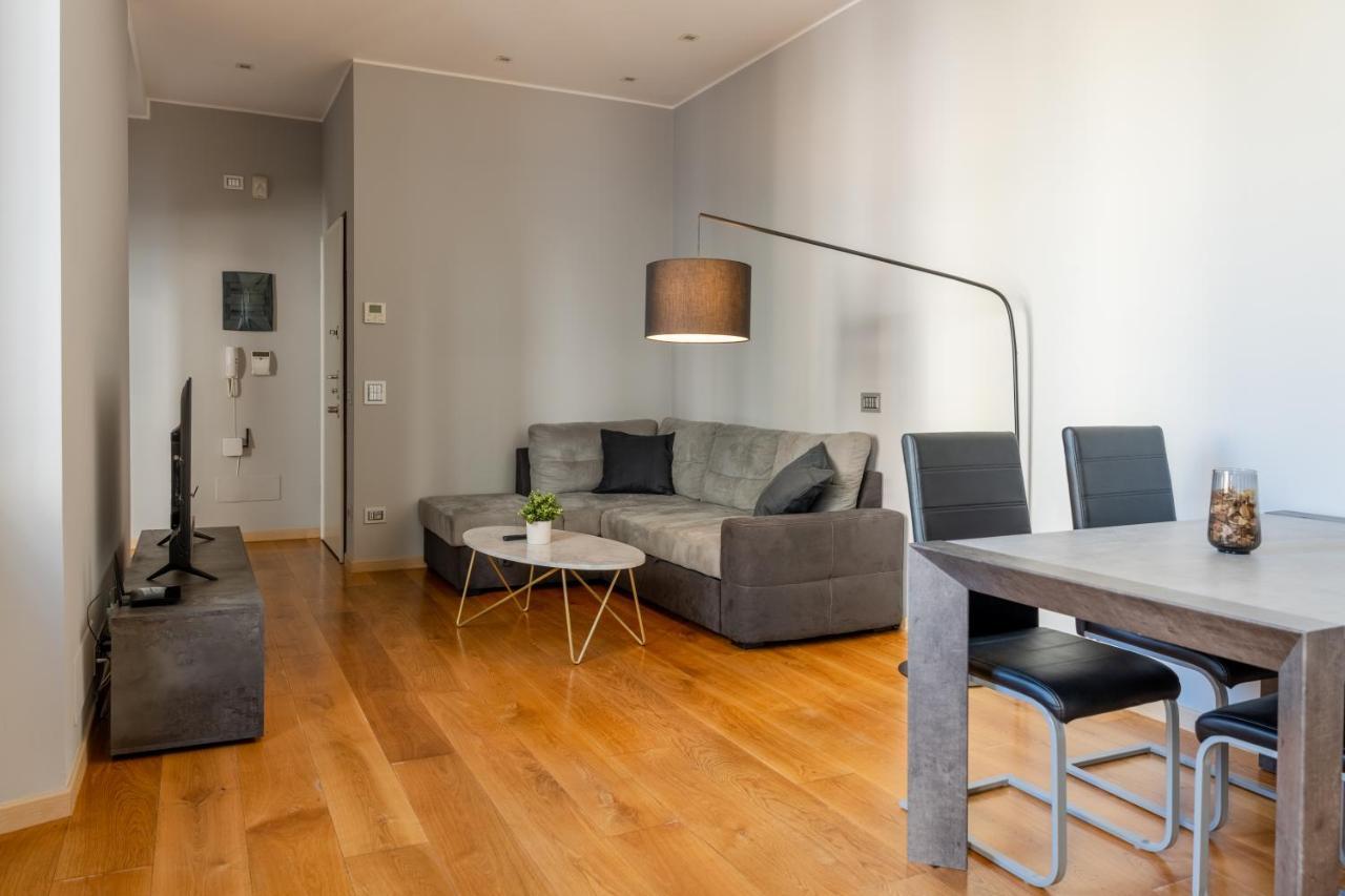 5 Min Duomo Luxury Home In Brera Design District Milano Dış mekan fotoğraf