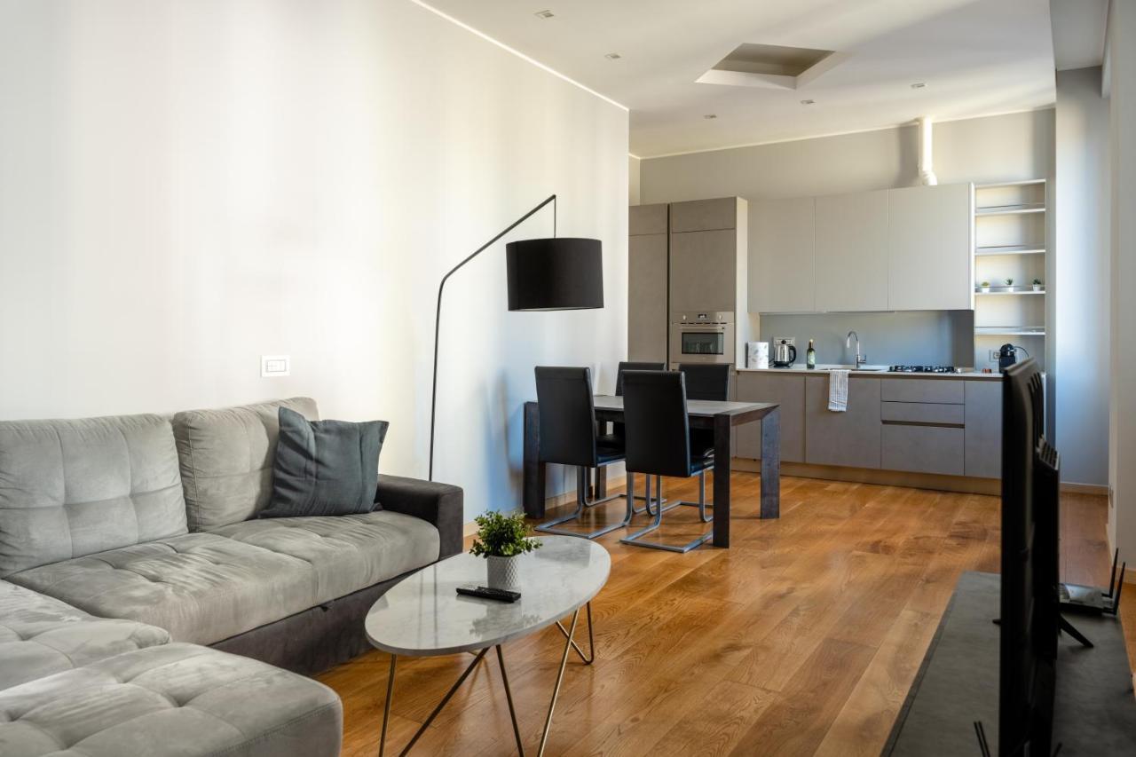 5 Min Duomo Luxury Home In Brera Design District Milano Dış mekan fotoğraf
